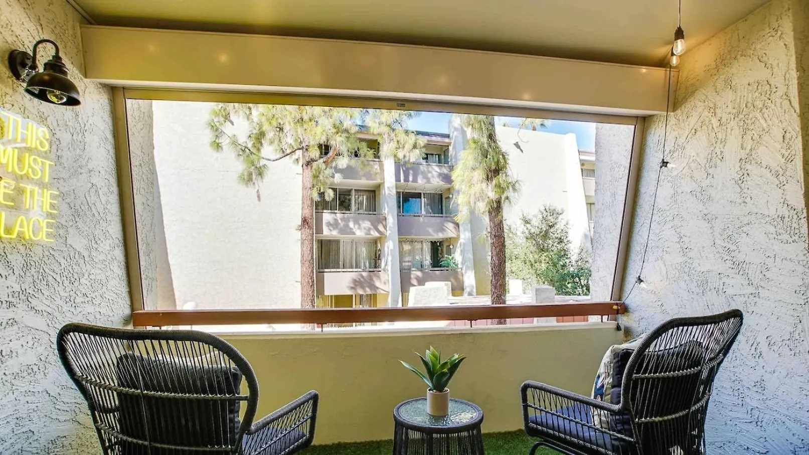 Heated Pool & Hot Tub-Walk To Old Town Condo! Scottsdale Ferienhaus